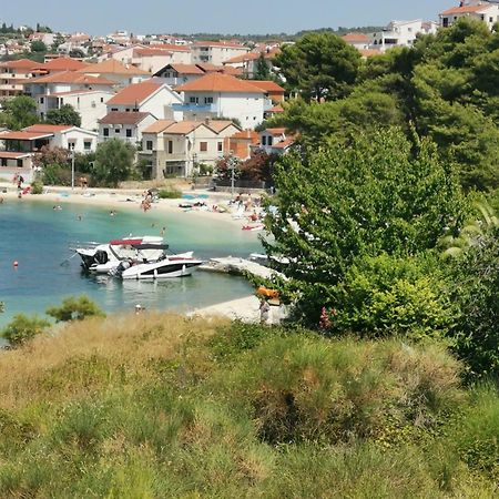 Apartment Croatika On The Beach Trogir Exteriör bild
