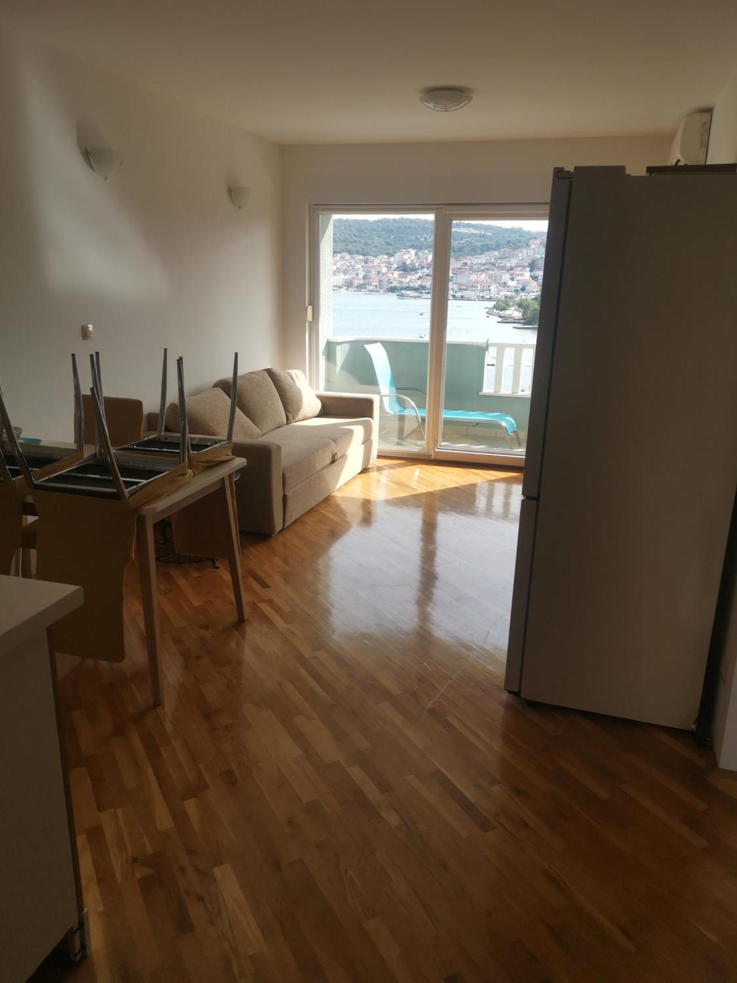 Apartment Croatika On The Beach Trogir Exteriör bild